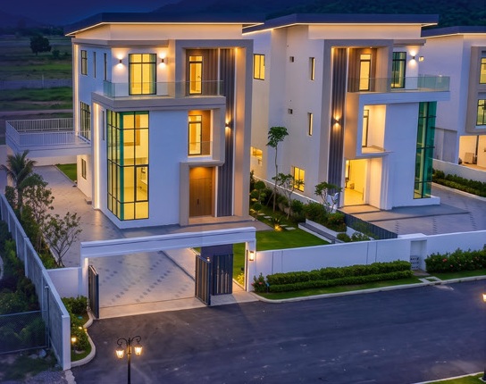 Lorn City Group villa at dusk